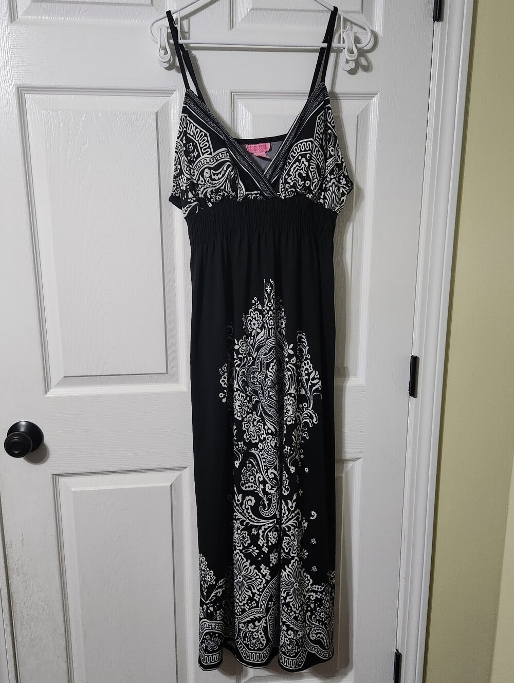 Shes Cool Black & White Paisley Maxi Dress, Size XL